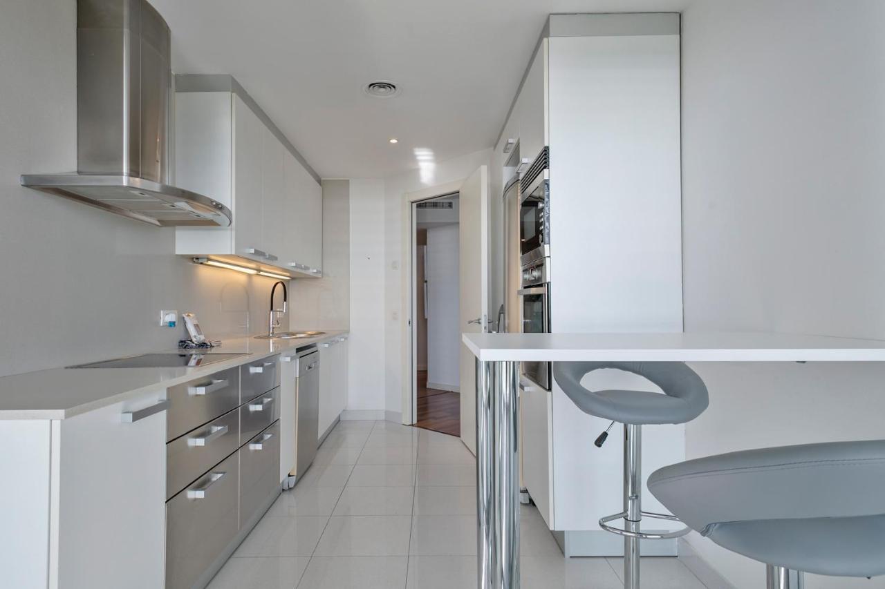 Alcam Llum Deluxe Apartment Barcelona Exterior photo